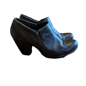 B.o.c Born Concepts Dark Brown Leather Booties Women’s size 6